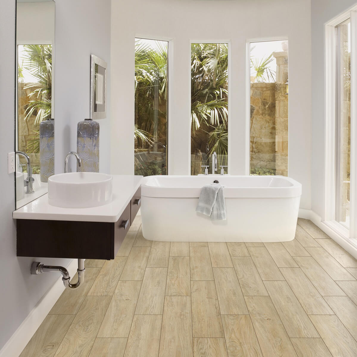 Bathtub | Contractors Carpet & Flooring